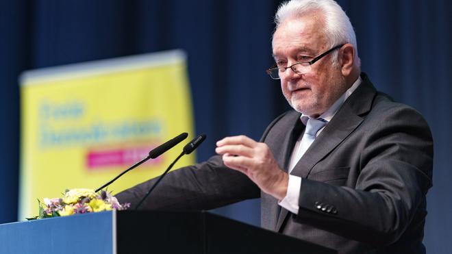 Regierung: Wolfgang Kubicki (FDP), stellvertretender Bundesvorsitzender seiner Partei, spricht beim Landesparteitag der FDP Schleswig-Holstein.
