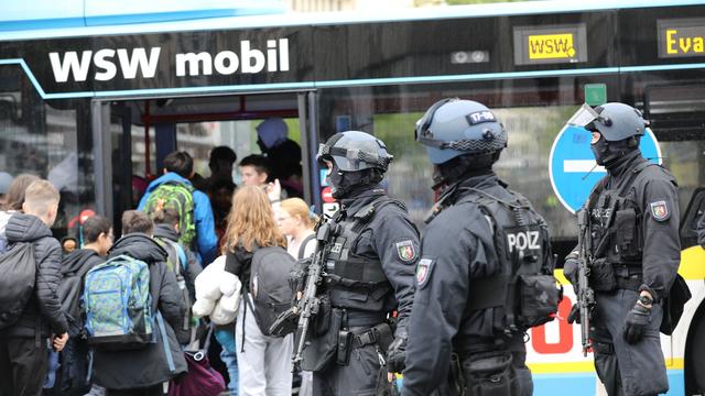 Schulen : Polizeieinsatz an Wuppertaler Gymnasium 
