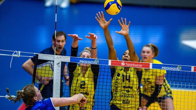 Volleyball-Bundesliga: Schweriner Volleyballerinnen mit Krimi-Sieg gegen Stuttgart