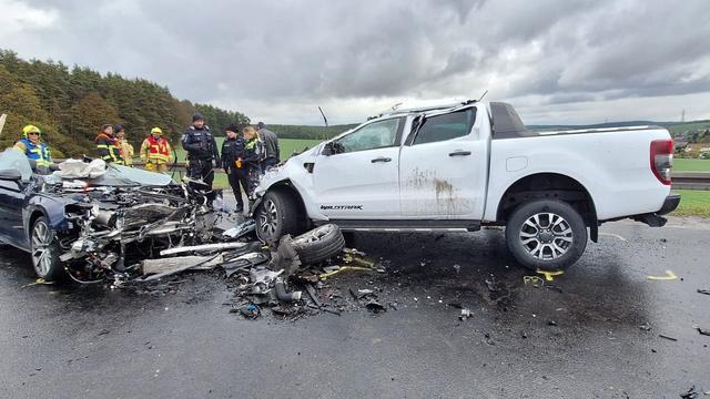 Unfall: Tödlicher Autounfall bei Ilmenau