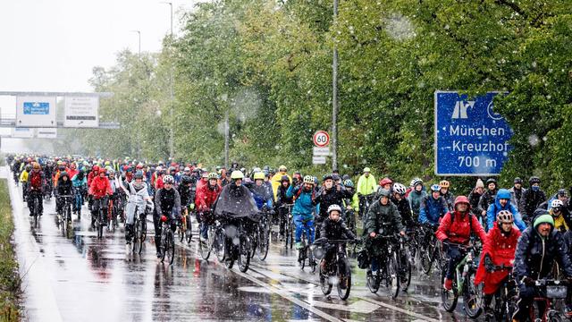 Volksbegehren: Radsternfahrt für mehr Radwege in München