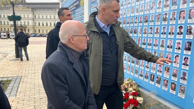 Krieg: Hamburgs Bürgermeister Tschentscher bei Klitschko in Kiew