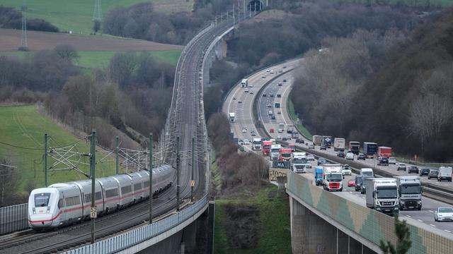 Medienbericht: ICE-Strecke zwischen Köln und Frankfurt im Sommer gesperrt