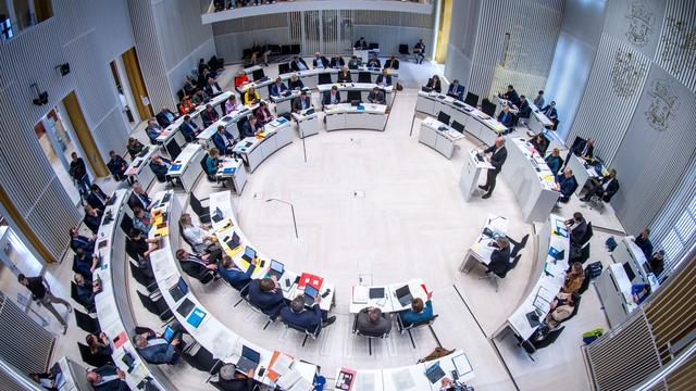 Landtag: Schwesig verteidigt Mitteleinsatz für beitragsfreie Kita