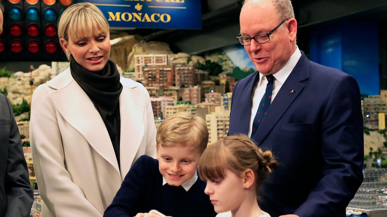 Adel: Albert II. Von Monaco Mit Familie Im Miniatur Wunderland | ZEIT ...