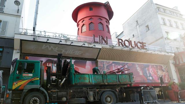Notfälle: Mühlrad des Pariser Cabarets Moulin Rouge stürzt ab