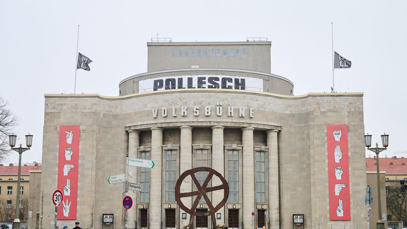 Theater: Volksbühne verabschiedet verstorbenen Intendanten Pollesch ...