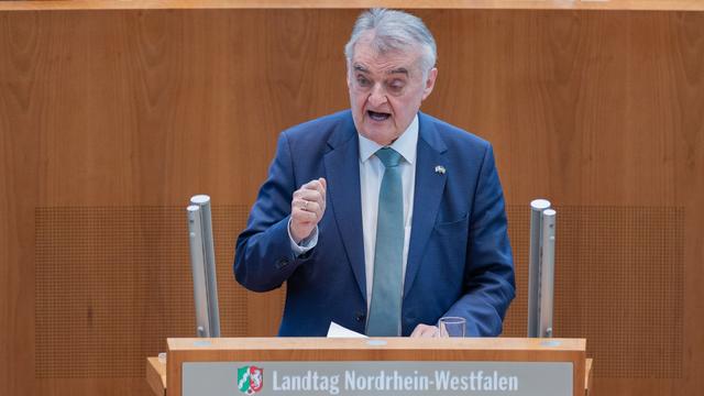 Landtag: Aktenstreit: Rufe nach Ende des U-Ausschusses zur Flut