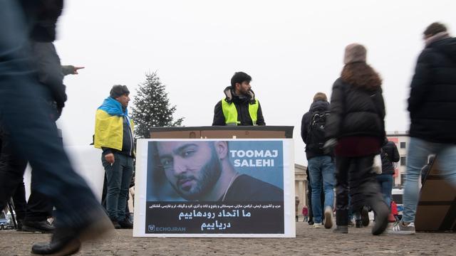 Tumadsch Salehi: Iran: Anwalt erwartet Revision des Todesurteils gegen Rapper