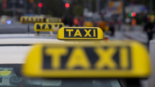 Verkehr: Schreiner: Taxi-Festpreise kommen im Sommer