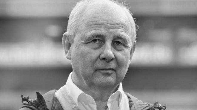 Fußball: Der Deutsche Fußball-Bund und die Eintracht haben mit einer Gedenkstunde im Frankfurter Stadion Bernd Hölzenbein geehrt.