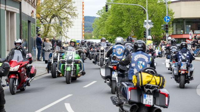 21. Motorradsternfahrt: Tausende Motorradfahrer bei Kulmbacher Treffen