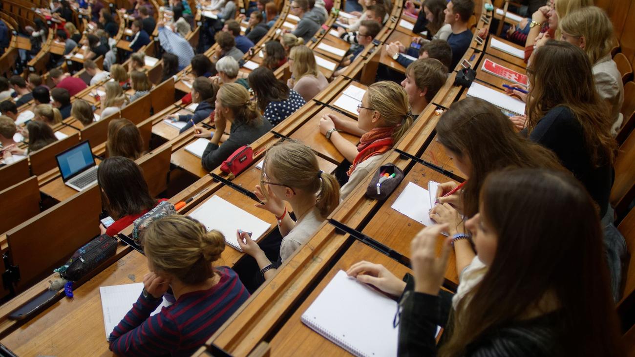 Bildung: KMK erwartet bis 2035 Anstieg der Studienanfänger in Hamburg ...