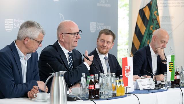 Kabinett: Kretschmer und Woidke: Kritik an Debatten um Kohleausstieg
