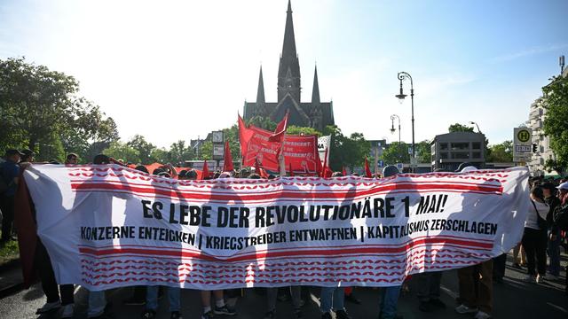 1. Mai: Linke Mai-Demo erreicht Endpunkt ohne Gewaltausbrüche