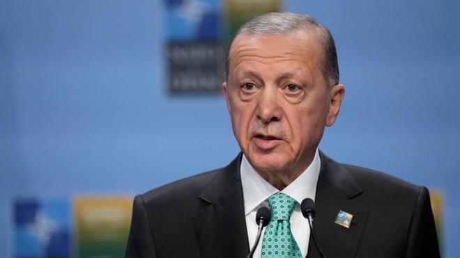 Krieg in Nahost: Der türkische Präsident Recep Tayyip Erdogan friert laut einem Bericht den Handel mit Israel ein.