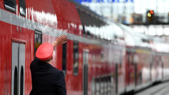 Deutsche Bahn: Umfrage: Gewalt gegen Bahn-Mitarbeiter ist verbreitet
