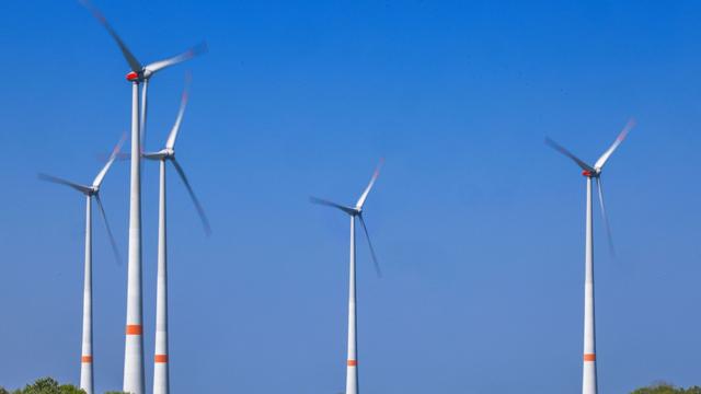 Alternativ-Energien: Zahl der Windrad-Genehmigungen in MV im Jahr 2023 gestiegen