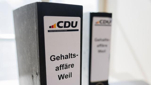 Landtag: Zeugenbefragung zu Weil-Mitarbeiterin startet im Streit