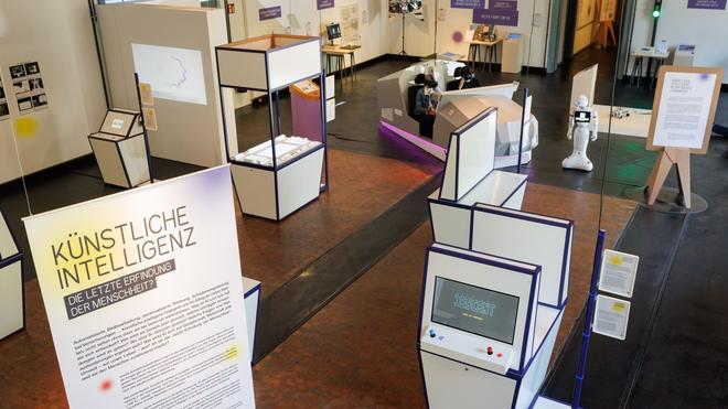 Osnabrck : Ausstellung thematisiert Knstliche Intelligenz | DIE ZEIT