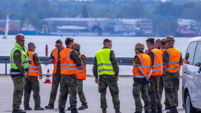 «National Guardian»: Bundeswehr übt Sicherung des Seehafens Rostock