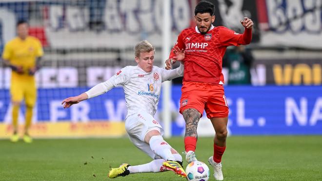 32. Spieltag: Heidenheim und Mainz lieferten sich im letzten Spiel des 32. Spieltags eine umkämpfte Partie.