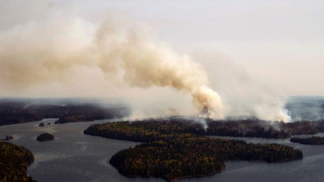 Notfälle: Waldbrände in Kanada führen zu Evakuierungen