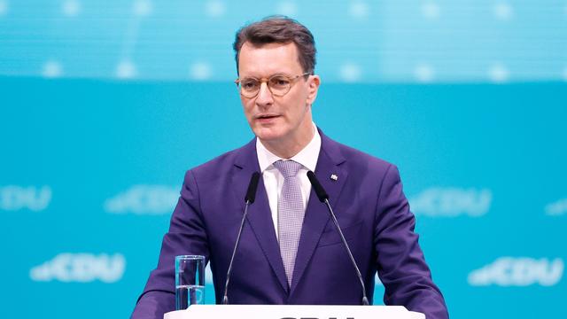 Landtag: Wüst fordert Mäßigung bei politischen Auseinandersetzungen