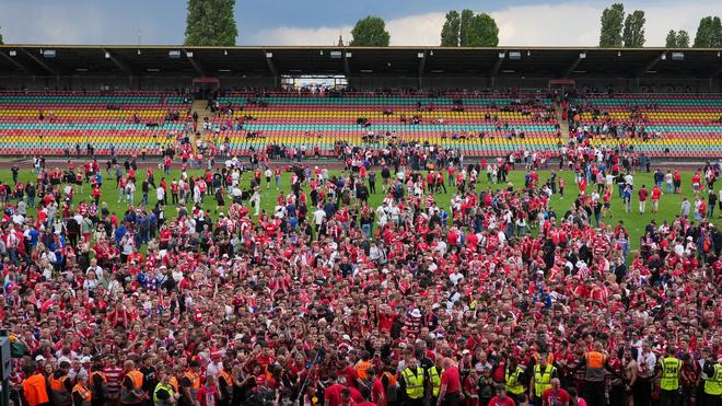 Regionalliga Mehr als ein Dutzend Festnahmen bei EnergieCottbusSpiel