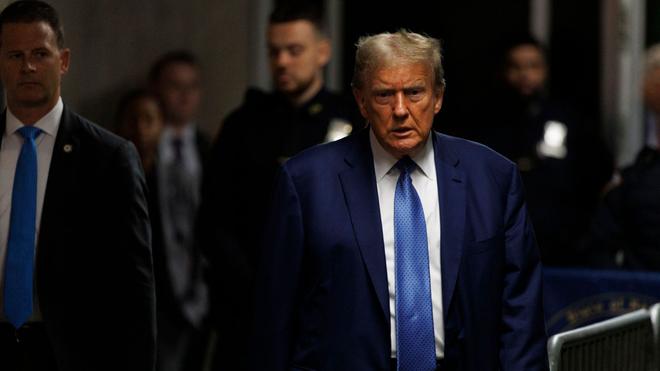 USA: Der ehemalige US-Präsident Donald Trump auf dem Weg zu einem weiteren Gerichtstermin in New York.