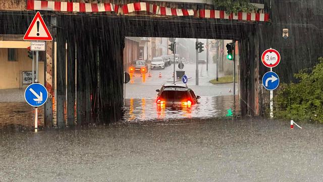 Unwetter: Überflutete Straßen und vollgelaufene Keller in Oberfranken