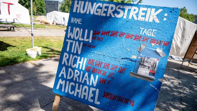 Klima: Weiterer Aktivist bricht Klima-Hungerstreik ab