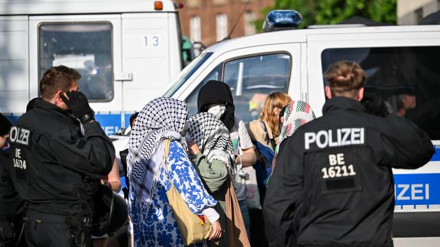 Extremismus: Polizei zieht Bilanz: Etwa 170 Besetzer waren in HU-Gebäude