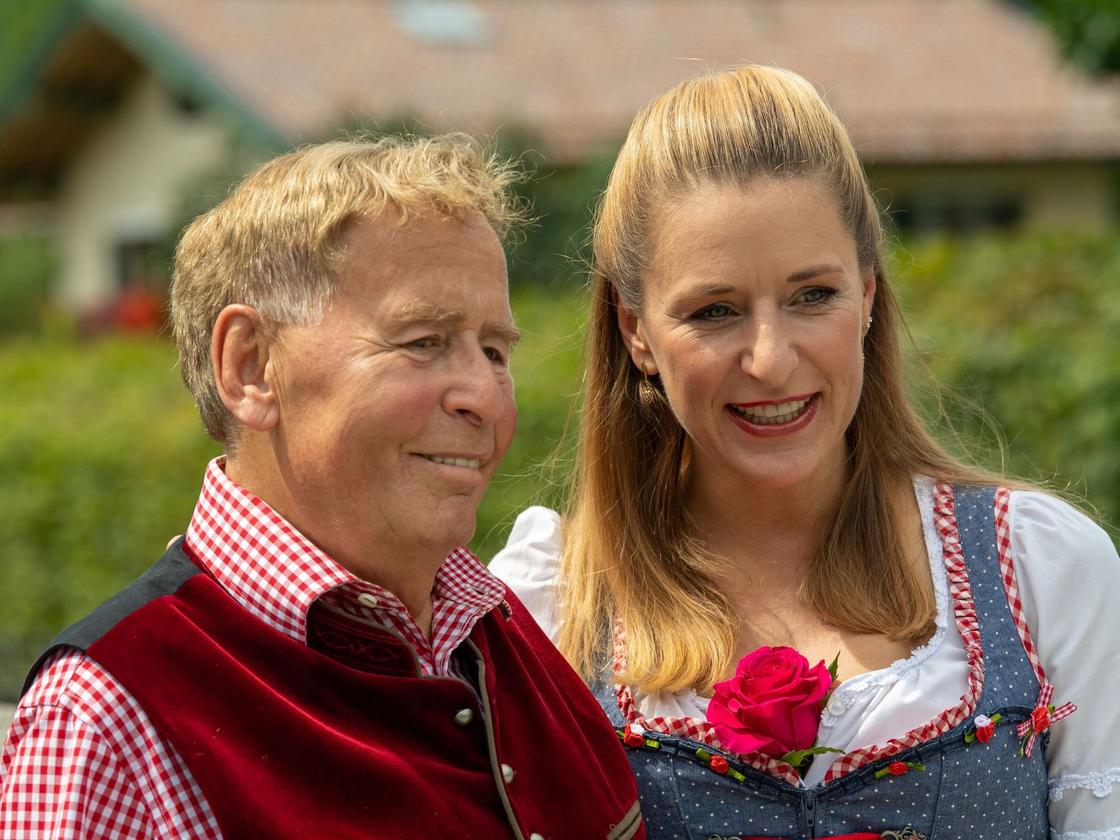 Personen: Volksmusiker Eberhard Hertel gestorben mit 85 Jahren | DIE ZEIT