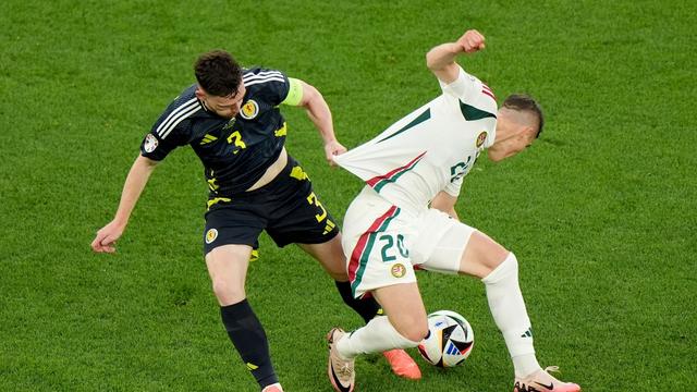 Fußball-EM: Spätes Tor gegen Schottland: Ungarn hofft aufs Weiterkommen