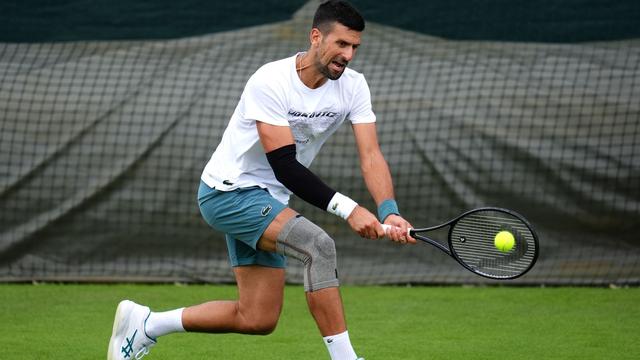 Tennis: Djokovic wartet noch mit Entscheidung über Wimbledon-Start