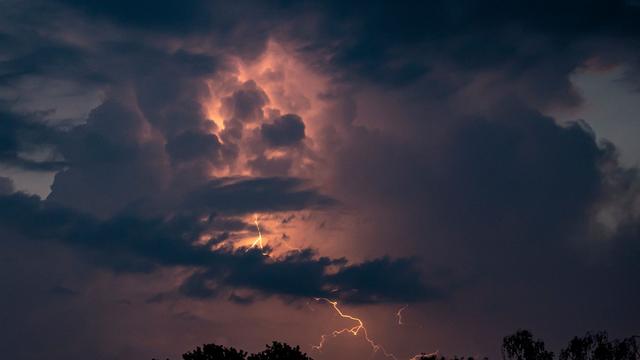 Wetter: Hitze und Gewitter mit Starkregen und Hagel erwartet