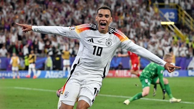 Fußball-EM: Nach Blitz und Donner: DFB-Team stürmt ins Viertelfinale