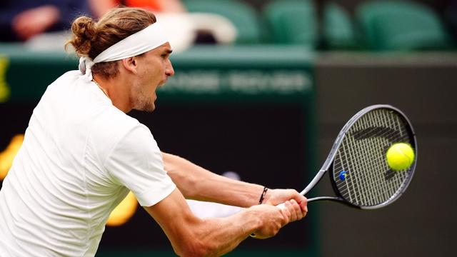 Wimbledon: Zverev in Wimbledon locker weiter - Kerber scheidet aus