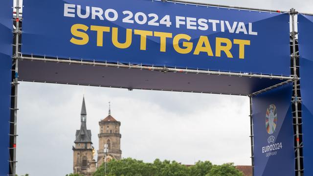 Fußball-EM: Vor Viertelfinale in Stuttgart: Stadt füllt sich mit Fans