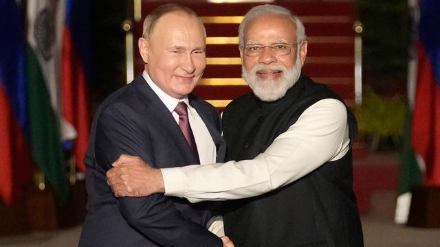 Internationale Beziehungen: Putin empfängt Modi zum Tee