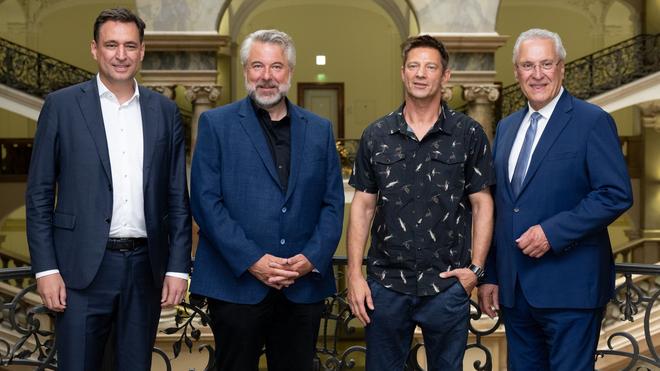 Moderner Heiratsschwindel: Die Rosenheim-Cops zu Gast im Justizpalast