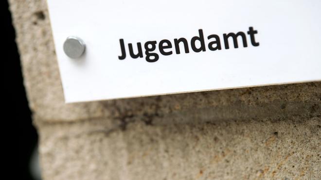 Kindeswohl: Die Jugendämter in Sachsen haben wieder deutlich mehr Vormundschaften übernommen. (Symbolbild)