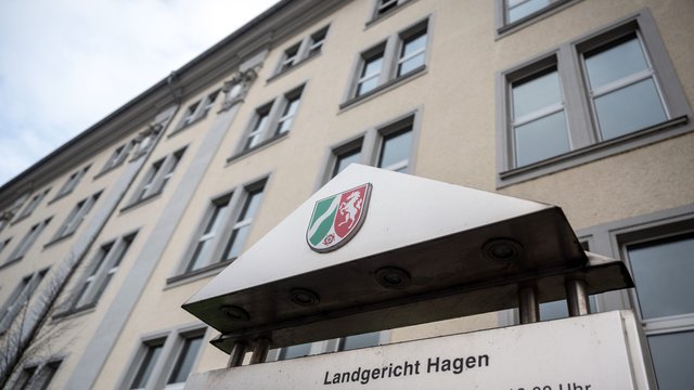 Landgericht Hagen: Brudermord auf Hagener Schrottplatz: Angeklagter schweigt