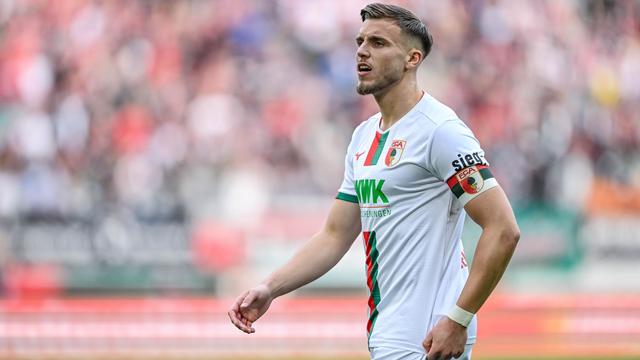 Fußball-Bundesliga: Bericht: VfB Stuttgart holt Demirovic aus Augsburg