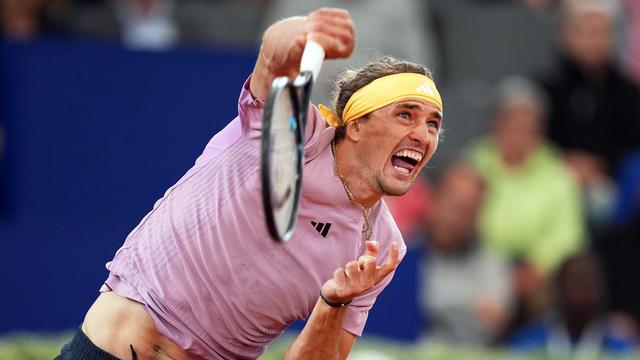 Tennis: Alexander Zverev erreicht das Achtelfinale in Hamburg