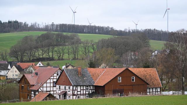 Erneuerbare Energien: Mehr Strom durch Windkraft erzeugt