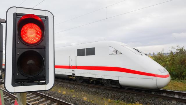 Deutsche Bahn: ICE nach Stuttgart in Ludwigshafen evakuiert