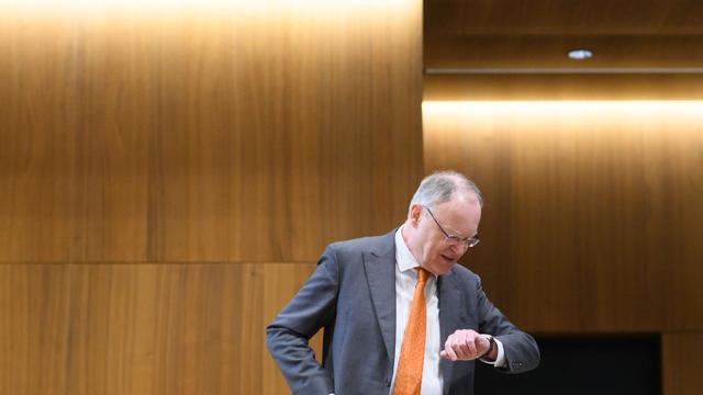 Rot-Grün in Niedersachsen: Ministerpräsident Weil will bis 2027 im Amt bleiben