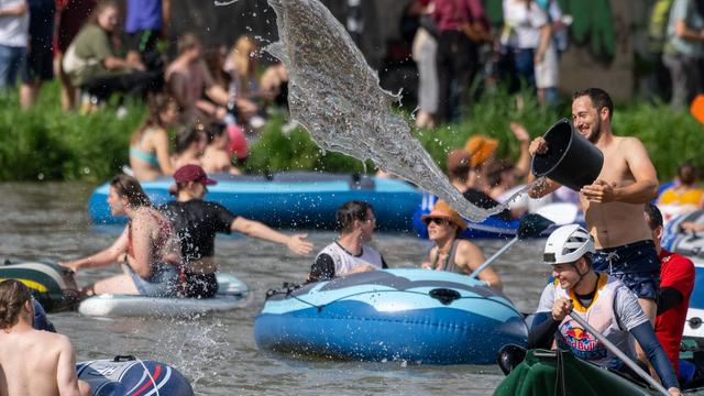 Brauchtum: «Ausdruck purer Lebensfreude» – Tausende feiern auf Donau